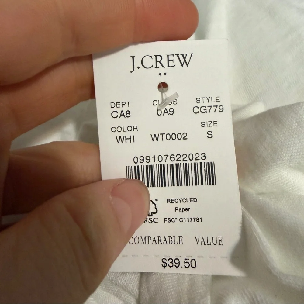 J crew white Short-sleeve girlfriend crewneck tee